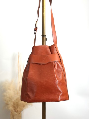 【 日本直送名牌中古包 】LOUIS VUITTON Sac Dehorde Epi 皮革束口後背包 棕色 皮革 vintage 7sxwmb