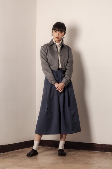 長䄂灰藍短款裇衫 Long-Sleeve Shirt