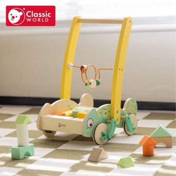 【德國 classic world 客來喜經典木玩】變色龍寶寶探險車《10536》