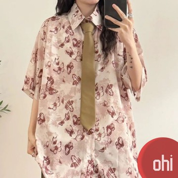 【ohi】復古塗鴉蝴蝶滿印短袖襯衫 設計感情侶襯衣 女生襯衫 短袖襯衫 襯衣 短袖上衣 女裝 GSXD069