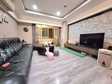 樓下有全聯有超商百福我家鄉村大廈三房車｜基隆市七堵區百七街