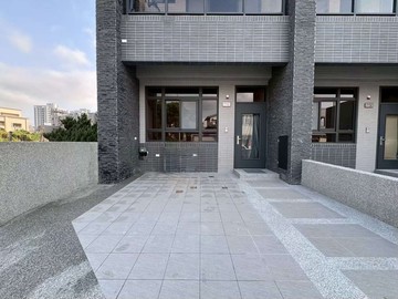 沙鹿新光田綠活HOUSE全新四房邊間臨路｜台中市沙鹿區保成一街