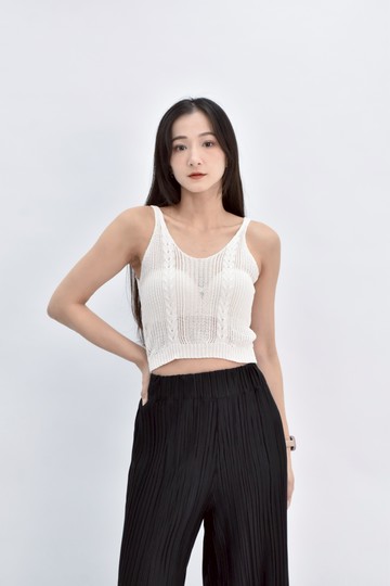 (S) 修身短版質感針織無袖白色上衣