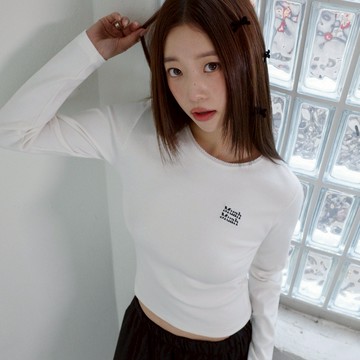 💖韓國暢銷品牌MUAHMUAH 🆕新品上架 領口細緻蕾絲細節棉質長袖T恤(3色)