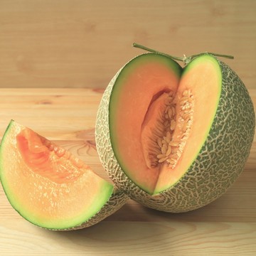 甜蜜在心頭【新鮮屋 FRESCO】台灣阿露斯哈密瓜1入禮盒 1.5kg±10%/盒｜中秋禮盒 鮮甜多汁 入口即化 清甜爽口 年節送禮 禮品推薦