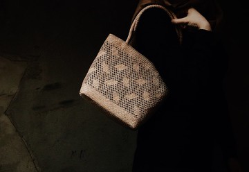 復古系列 | 藺草編織 羽花肩背包