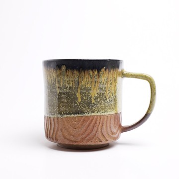 明芽窯 | 柴燒暮雪黑釉雙掛把杯 刻紋 焦糖流釉 陶杯 蒐藏品 T1