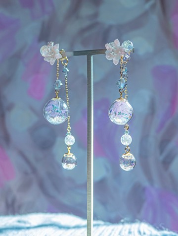 ZODIAC: 天鵝座 ✕ 白羽  / 初羽手製黏土花鍍14K金925純銀耳釘