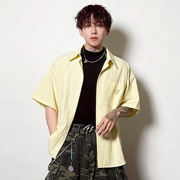 Newtro 新復古微笑刺繡寬鬆落肩襯衫