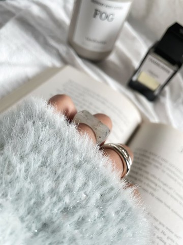 天然和田玉點墨青花變形方戒 港碼14 雨歇#189