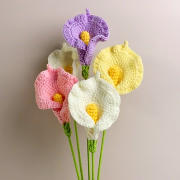 【現貨】馬蹄蓮針織花束 海芋手工編織花束 毛線花 仿真花 手織花束 鉤針毛線花朵成品 永生花 送老師畢業禮物 母親節禮物