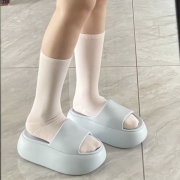 🌟時尚拖鞋🌟奶藍色厚底拖鞋女外穿增高一字拖2025夏新款海邊沙灘EV拖鞋\t室內拖鞋 厚底拖鞋\t運動拖鞋\t防水拖鞋\t質