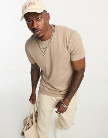 New Look crew t-shirt in light brown