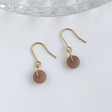 古典。藕紫紅 天然鹽源瑪瑙 黃銅耳勾 手作 垂墜耳環 避邪 正能量