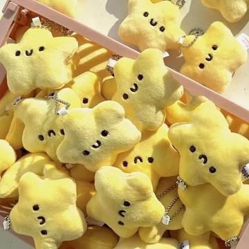【臺灣出貨】奶呼呼~星星玩偶毛絨公仔掛件成品禮物書包掛飾背包可愛鑰匙扣