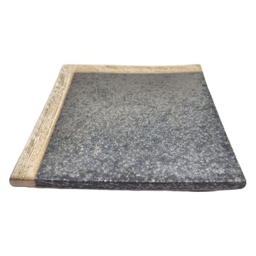 19四足角皿 陶瓷餐盤 日本產  白線19  不適用  1個