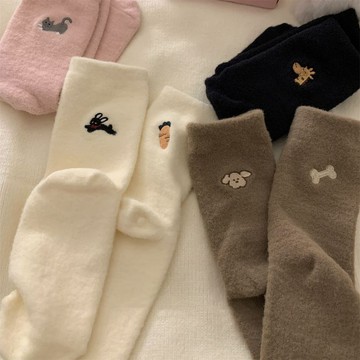 【高密澳绒】ab不对称加厚袜子女 中筒袜 秋冬襪子 中筒襪 堆堆襪 保暖襪子 可愛襪子 襪子