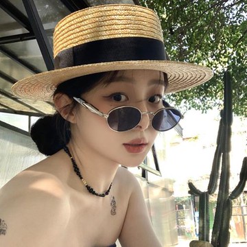 新款韓系老錢風時尚個性橢圓金屬墨鏡女高級感戶外擺拍防曬太陽鏡