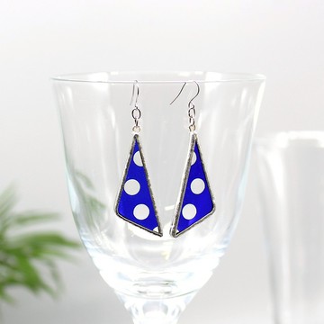 彩繪玻璃三角形耳環【藍色 / 透明 圓點圖案】款式