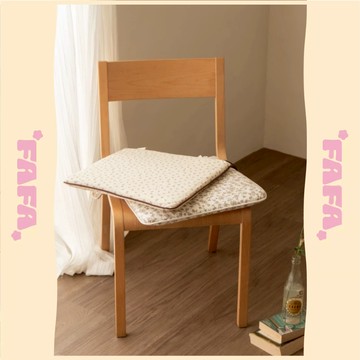 隔日到貨｜小碎花防滑厚坐墊 椅墊靠墊 餐椅沙發辦公居家舒壓久坐用 限量現貨｜FAFA 發發家居 台灣