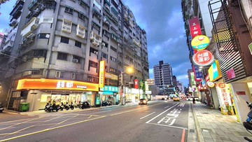 中和捷運夏威夷面後棟安靜三房電梯有管理｜新北市中和區中和路