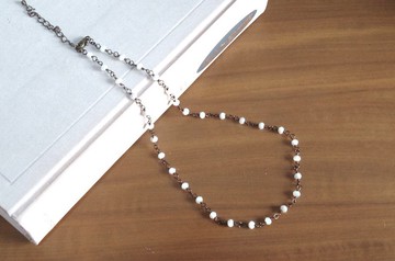 簡單的珍珠母項鍊