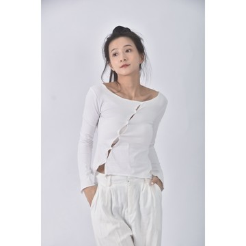 (S) 【安于晴Charlene私服】質感修身短版棉質白色長袖上衣二手衣