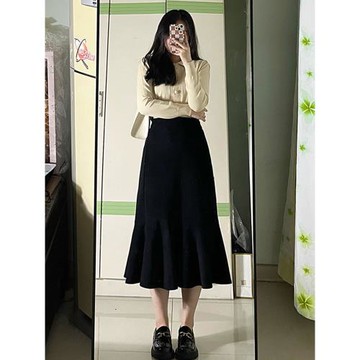 毛呢黑色魚尾裙女春秋大碼胖mm遮胯中長款高腰a字半身梨型身材裙