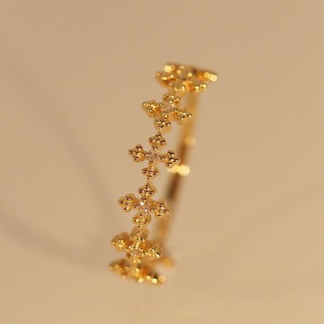 18K金永恆鑽石十字戒指18K Gold The Eternity Diamond Cross Rin
