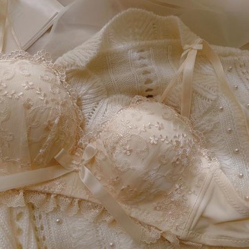 純欲內衣女小胸聚攏無鋼圈胸罩收副乳防下垂文胸套裝2021新款爆款