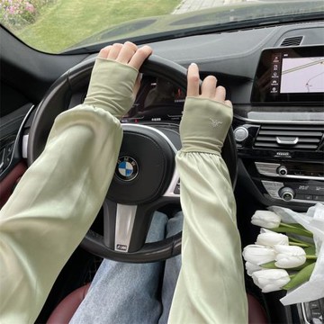 防曬冰絲袖套薄款透氣寬松手袖夏季騎行護臂防紫外線冰袖護袖女