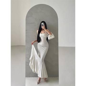 YoungGirlDay步步生蓮純欲氛圍感性感露背包臀魚尾吊帶連衣裙長裙