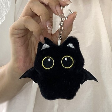 台灣現貨⭐惡魔黑貓掛件 大眼黑貓掛飾 包包掛件 幽靈翅膀小黑貓 卡通掛飾 毛絨玩偶 公仔吊飾 小掛件 情侶 閨蜜交換禮物