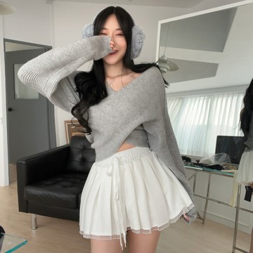 交叉設計感扭結針織上衣 露肩毛衣-3色  (現貨)