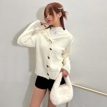 蕾絲邊翻領排釦毛衣-杏【KT281095】