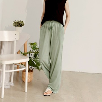 OB嚴選中大尺碼-涼爽直紋鬆緊腰抽繩貝殼裝飾釦寬褲《BA7802》