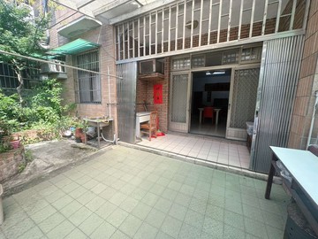 山頂國小⭐稀有一樓主建31.56坪⭐庭院大三房｜桃園市龜山區萬全街