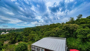 泰隆綠境大空間透天｜多層使用・自有車庫・露台陽台｜新北市淡水區鄧公路
