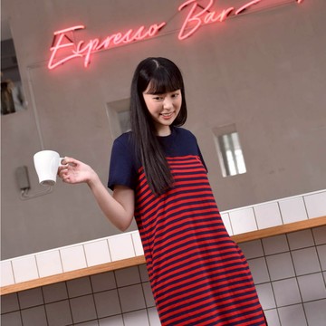 【7th island】風格條紋長棉洋｜藍紅條紋過膝洋裝。小A版型腰間口袋。2色不厚重不會透