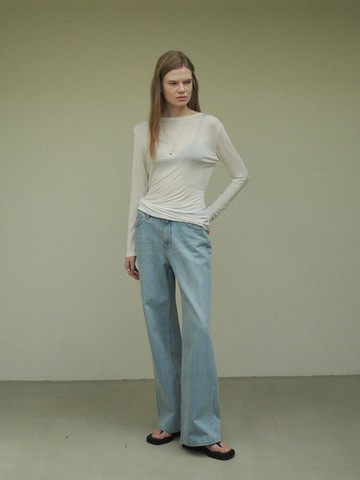 Classic straight fit jeans / Light blue
