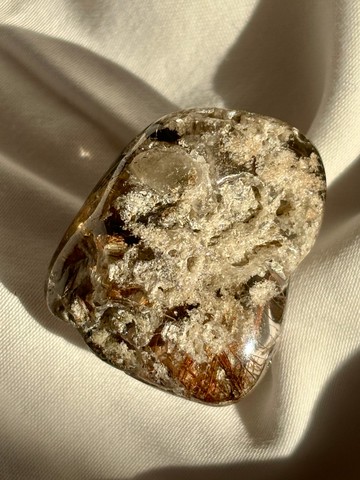 幽靈穿髪 白幽靈 線幽靈 銀髪 銅髪晶 水晶 小滾石 手把玩 天然