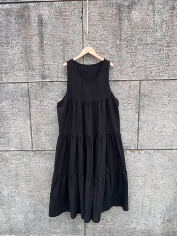 背心蛋糕裙洋裝