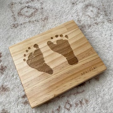 【客製雷雕商品】寶寶腳丫畫/媽媽送禮首選/新生兒腳印/出生紀念