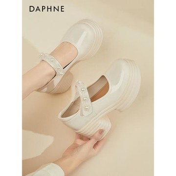 達芙妮淺口瑪麗珍鞋女2026新款過年小皮鞋厚底單鞋婚紗神器松糕鞋