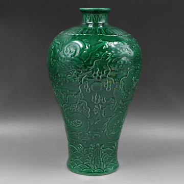 清乾隆年制綠釉浮雕刻云龍紋梅瓶仿古瓷器家居觀賞擺件古董古玩1入