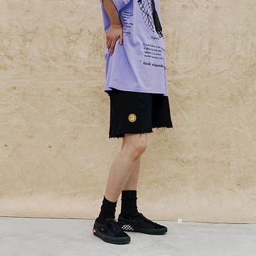 MOKACME 拼接設計散口毛邊短褲情侶裝