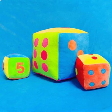 創意布藝數字圓圈海綿大色子骰子抱枕甩子幼兒園教具毛絨玩具篩子