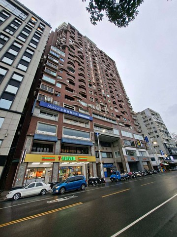 愛河法院海音中心河東路收租聖品地下室車位｜高雄市前金區河東路