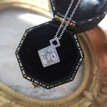 18K金簡金鑽石吊墜- 連鏈 方形設計