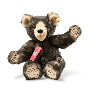 Around the world Tom